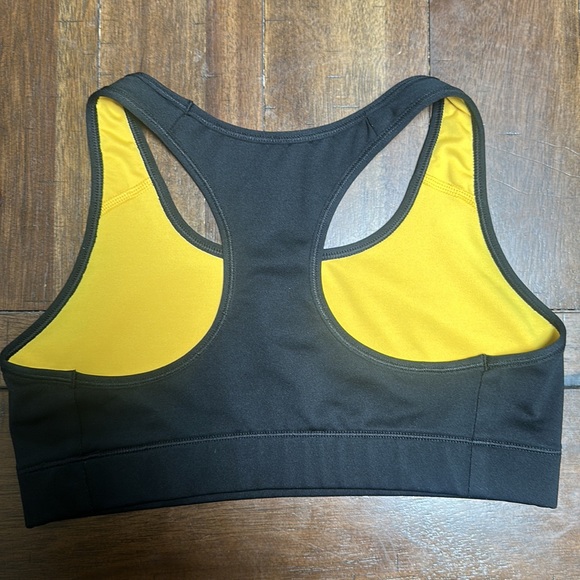 Nike Livestrong Sports Bra - Picture 2 of 5
